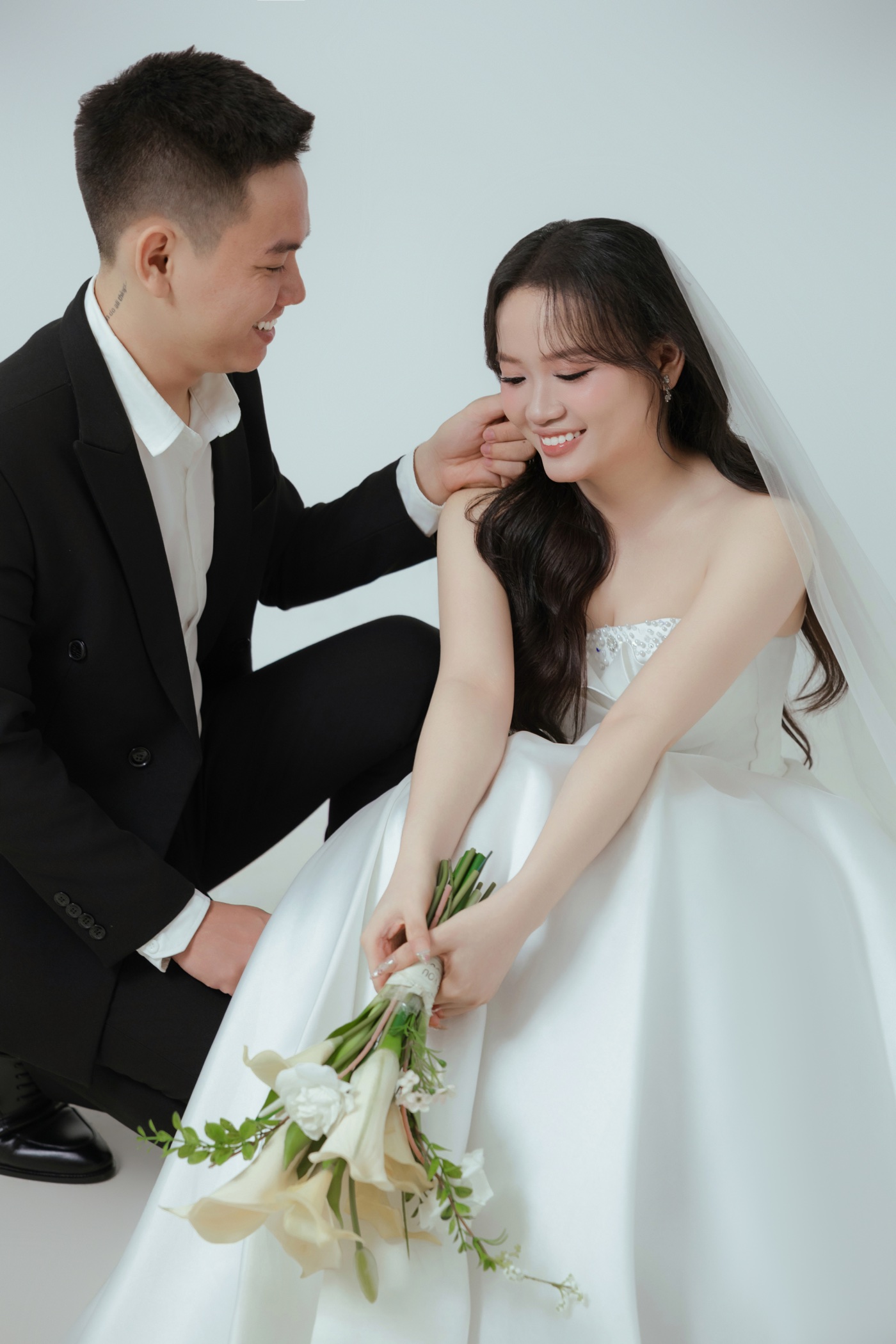 Cô dâu trong váy cưới